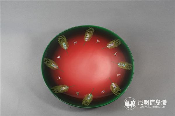 金圣洙作品《托盘》之一 供图