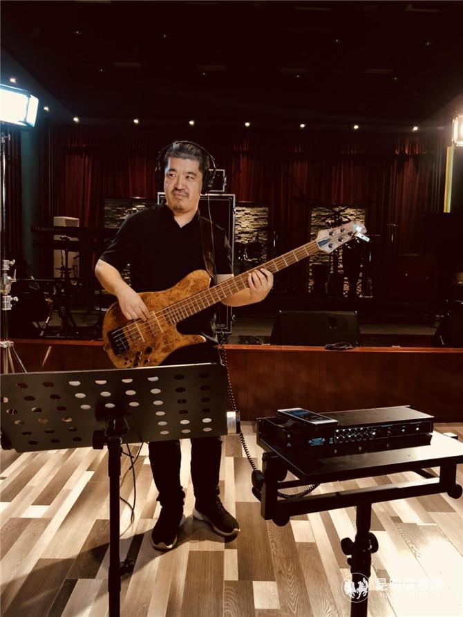 YNR6DS[6KI9KU2F$X@[A`%D