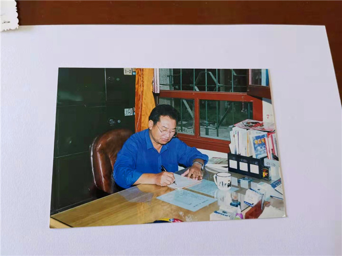 回到石林开始地方工作的毕兴林