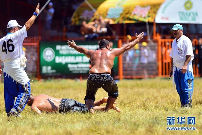 (国际)(2)独具魅力的土耳其橄榄油摔跤