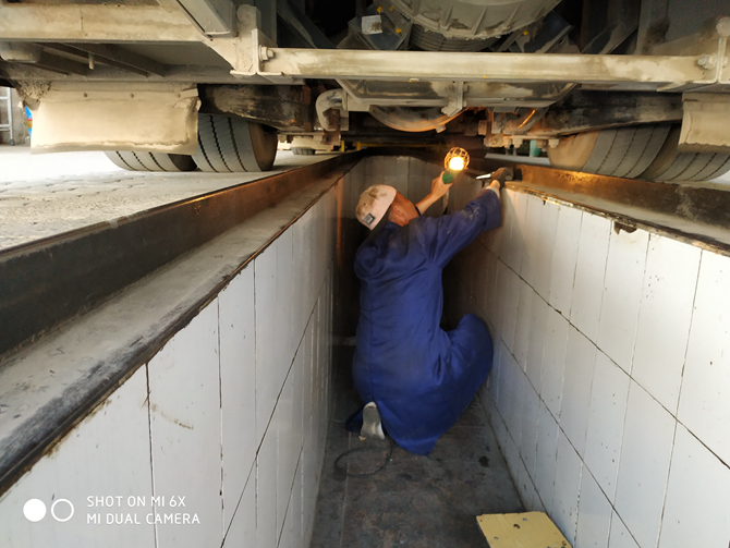 车辆技术安全检查(昆明公交十八车队开展车辆技术安全检查) 车辆技术安全检查(昆明公交十八车队开展车辆技术安全检查)