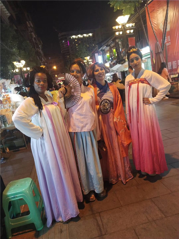 网友供图 网友供图