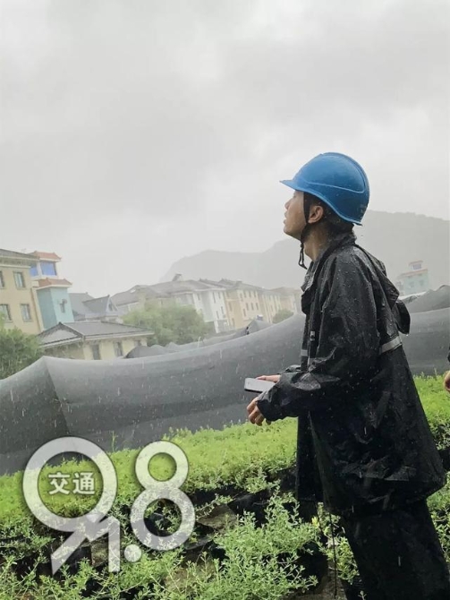 “我尽力了，但还是……”抗台风一线，他哭得让人心疼