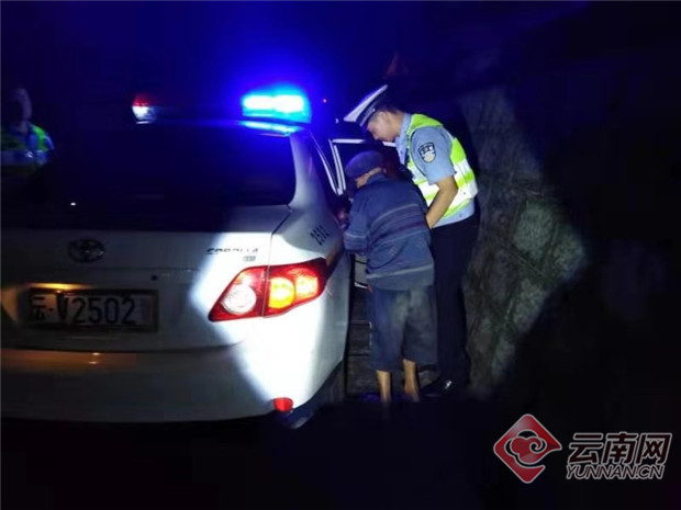 00300849239_9d585ec3 (1) 00300849239_9d585ec3 (1)