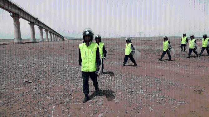 【边疆党旗红】穿越海拔5000多米的“生命禁区”，他们用青春守护“世界铁路第一高站”