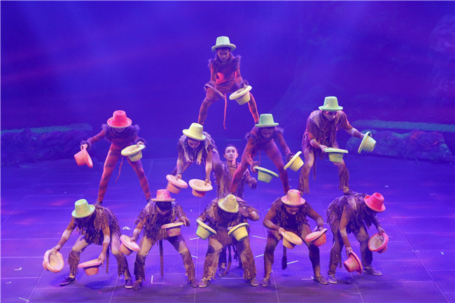 杂技4 李嘉娴摄