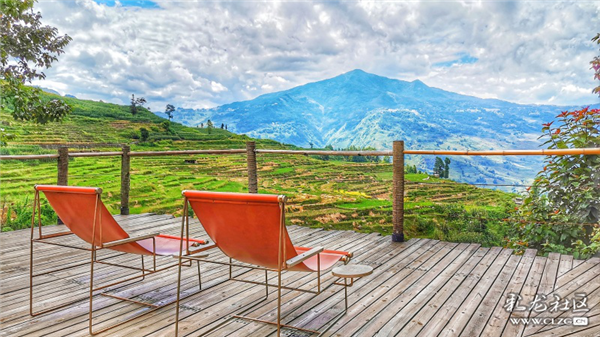 康藤·红河谷帐篷营地 niuwa摄 康藤·红河谷帐篷营地 niuwa摄