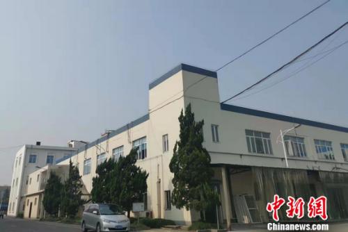 走访调研团来到万向集团工厂。 谢艺观 摄 走访调研团来到万向集团工厂。 谢艺观 摄