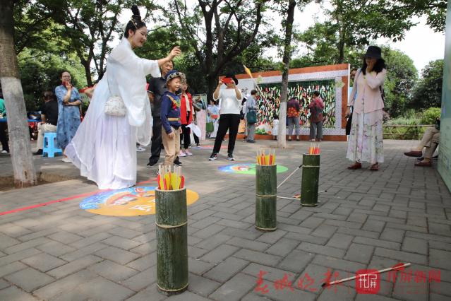 00300933529_6b15cbe8