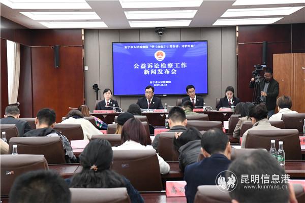 1351369701 1351369701