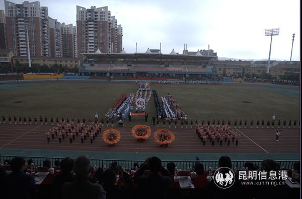 各乡镇街道、县直机关单位和学生代表方队5 各乡镇街道、县直机关单位和学生代表方队5
