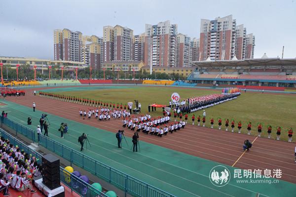 各乡镇街道、县直机关单位和学生代表方队8 各乡镇街道、县直机关单位和学生代表方队8