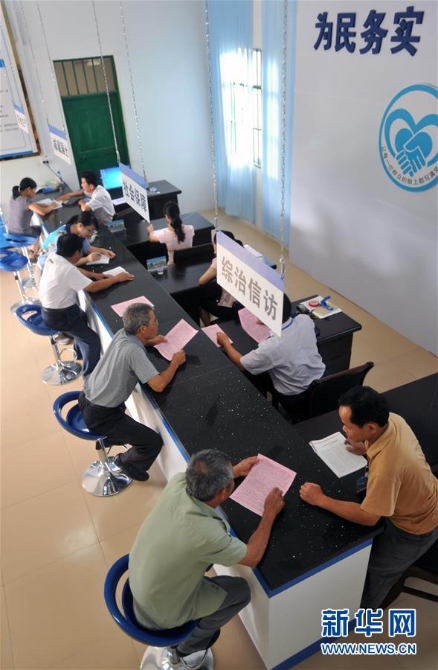 (新华全媒头条·图文互动)(5)开启法治中国新时代——以习近平同志为核心的党中央推进全面依法治国纪实