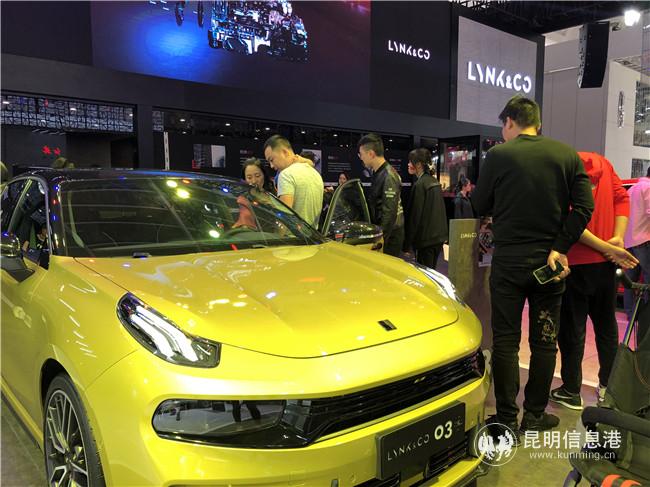 15B7596FF85903BC7C302751D9FF2B29