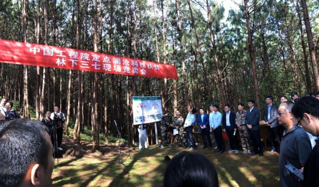 f2deb48f8c5494ee50bc96a7add228fb98257e9b f2deb48f8c5494ee50bc96a7add228fb98257e9b