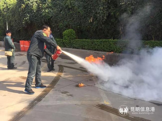 2.消防演练现场 2.消防演练现场