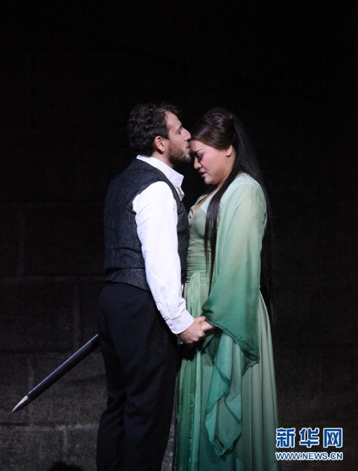 （在习近平新时代中国特色社会主义思想指引下——新时代新作为新篇章·总书记关切开放事·图文互动）（3）中国舞台，在开放中延展