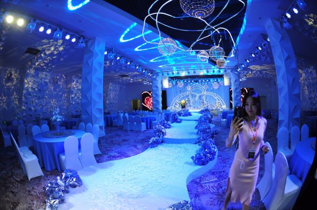 玺尊龙豪华婚礼图6