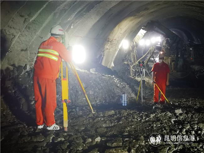 中老铁路立新隧道贯通。供图 通讯员王一翔 王鹏 张伟明 崔静静3