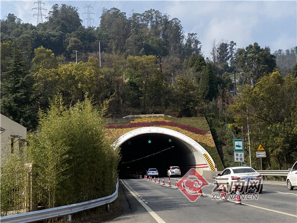 昆明碧鸡关隧道施工改造为期3个月1.jpg