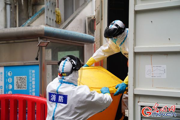 洗消杀毒、转运医疗废物、服务复工企业,湖北消防助力城市“重启” 洗消杀毒、转运医疗废物、服务复工企业,湖北消防助力城市“重启”
