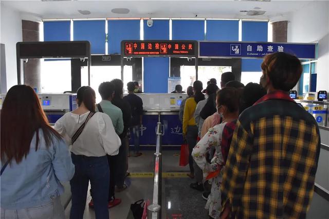 中缅最大陆路口岸瑞丽1.jpg