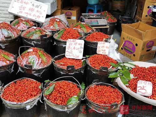昆明时鲜水果占据市场“C位”2.jpg
