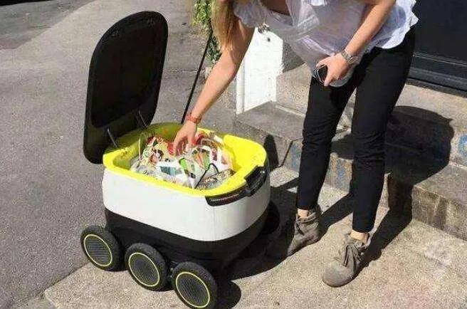 数据看中国｜刷视频、点外卖、买买买…看完中国人平凡的一天，欧洲网友却说：“羡慕不来”？