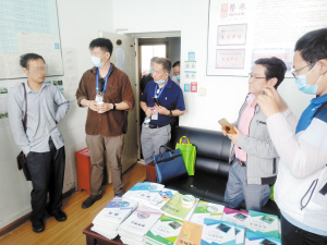 查处现场。严海云摄