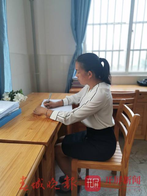 小学生开学未报到，老师在深山找到他