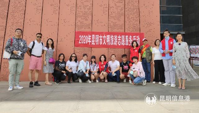 全场合影  记者张子源_摄~1