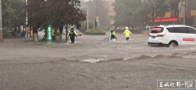 暴雨突袭宣威城