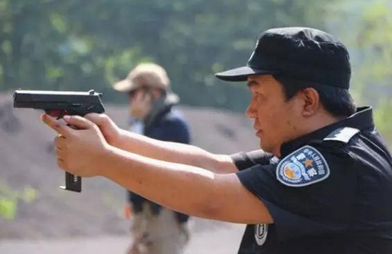 他们用生命挡住黑暗!