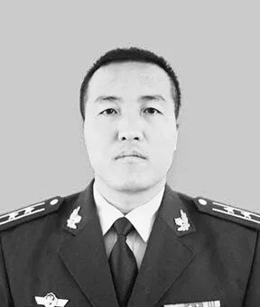 他们用生命挡住黑暗!