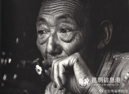 006C2D3Cgy1gg7tuu98gxj30u00lsaer