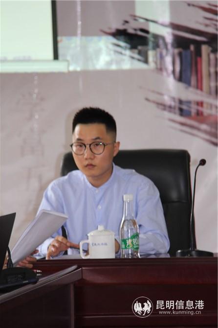 云南广播电视台全媒体新闻中心记者姚立伟。郭春柏摄 云南广播电视台全媒体新闻中心记者姚立伟。郭春柏摄