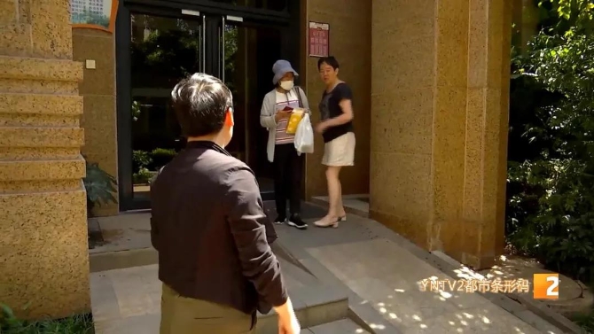 “真的不敢住了！”一楼下挖一米深回填层，楼上质疑这是要挖地窖吗？