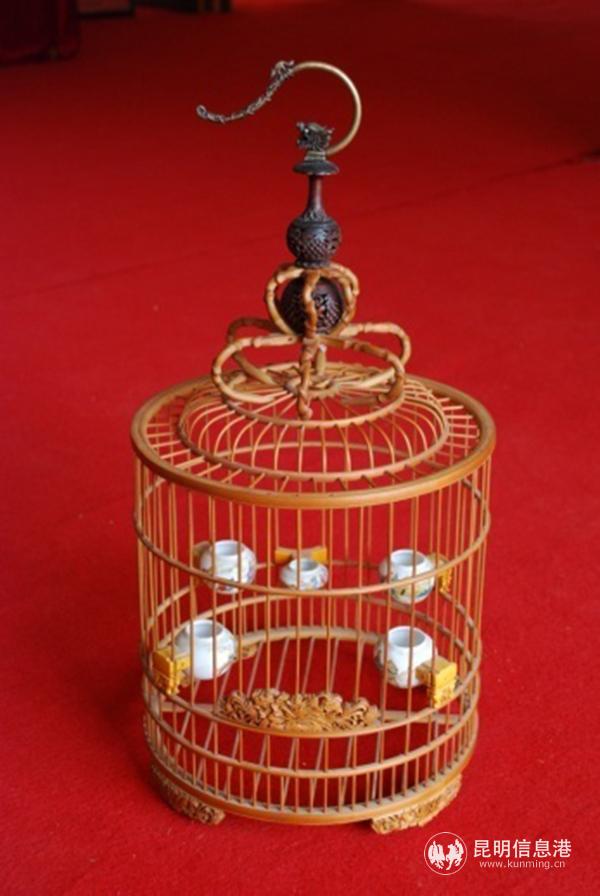 图3 竹雕鸟笼 图3 竹雕鸟笼