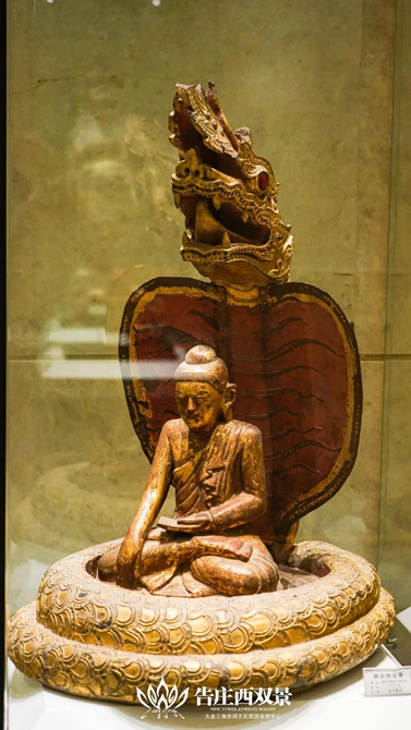 精致美丽的坐式佛像 精致美丽的坐式佛像