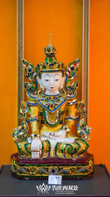 精致美丽的坐式佛像2 精致美丽的坐式佛像2