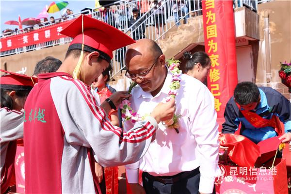 3衡实中成人礼活动