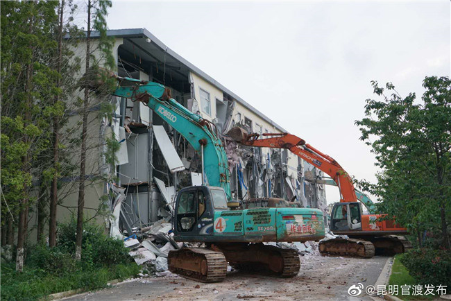 e4ef8d72gy1ghy3gq82gfj218w0u0tdi