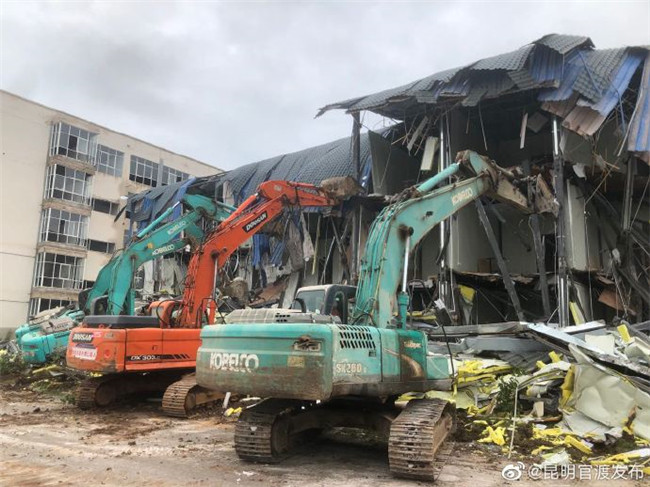 e4ef8d72gy1ghy5rdzo0cj21400u0gsj