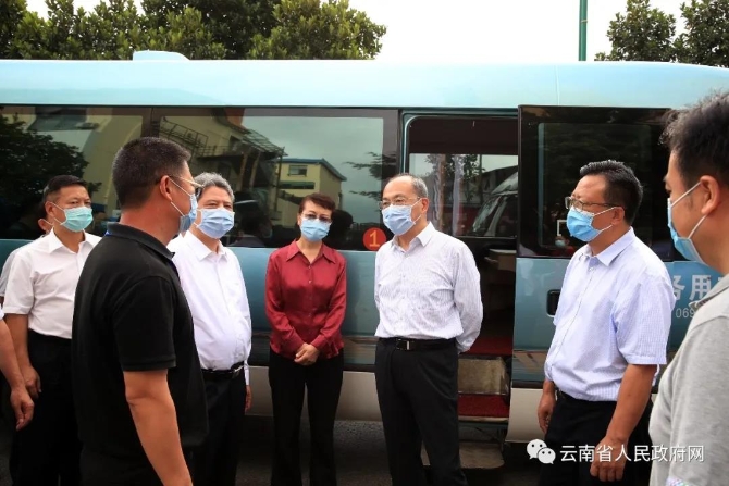 阮成发在瑞丽督导检查新冠肺炎疫情防控工作时强调：慎终如始抓紧抓实抓细边境疫情防控工作