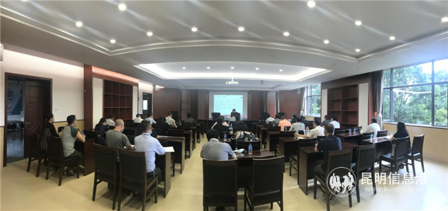 段钢副校长为分管联系部门、学院全体师生党员讲党课 段钢副校长为分管联系部门、学院全体师生党员讲党课