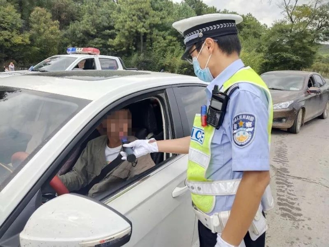 “双节”假期，宣威5名“酒司机”撞“枪口”