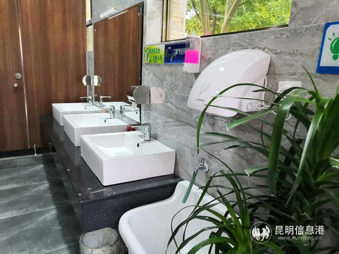 35e0783a1097388f15c6b50670f162b