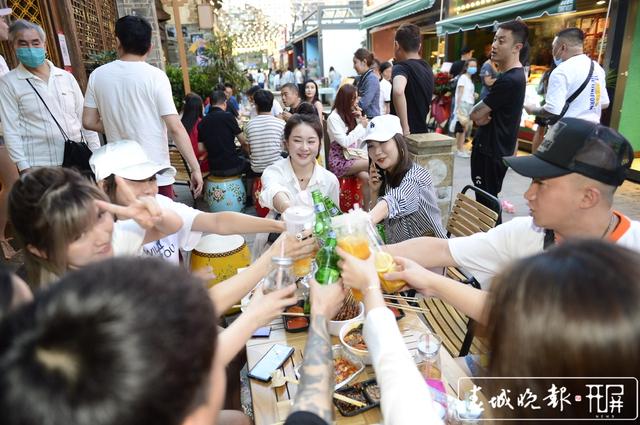 让你嗨到深夜!昆明南强街“深夜食堂”热闹开街