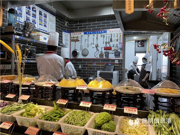 fad284bfadc1a4f2df988896ba35ddc