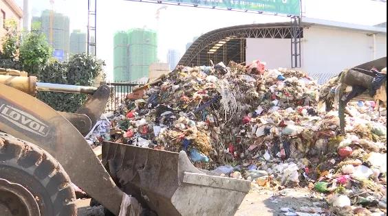 昆明多个垃圾站“爆仓”,处理厂24小时超负荷运行!垃圾清运怎么了?